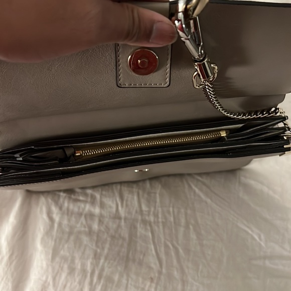 Chloe Faye - Picture 3 of 4